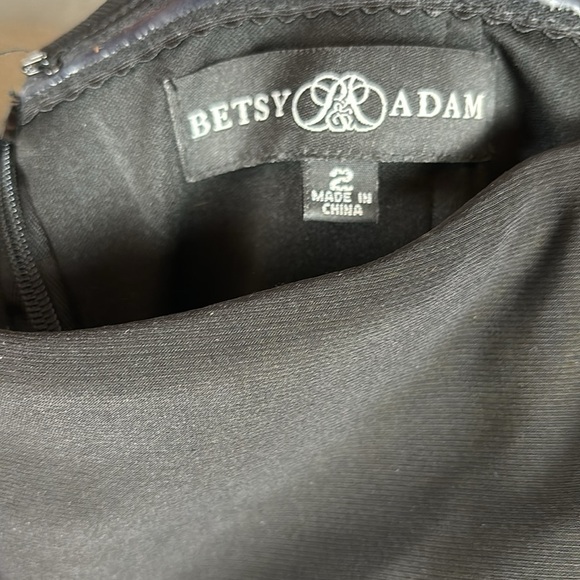 NWT Macy’s Betsy & Adam Gown - Picture 7 of 8